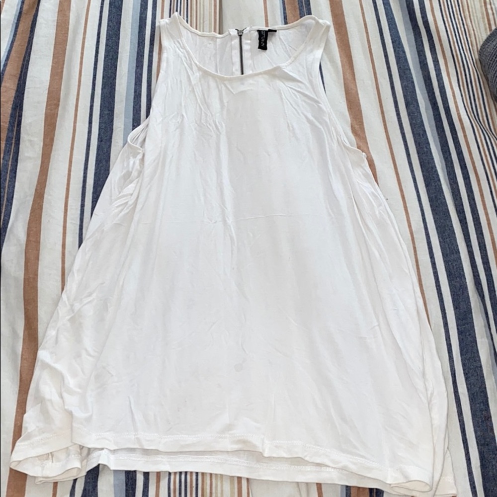 Woman’s Cotton On tank top